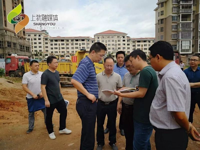 余业伟调研高考备考和上犹五小建设工作