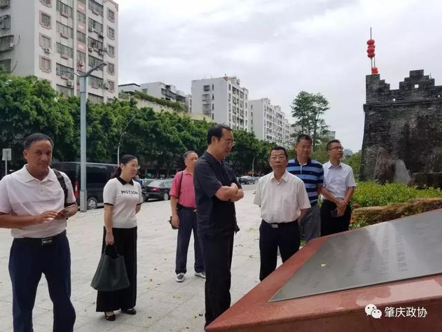 广西玉林市政协副主席江贵成一行到肇庆参观考察旅游文化资源