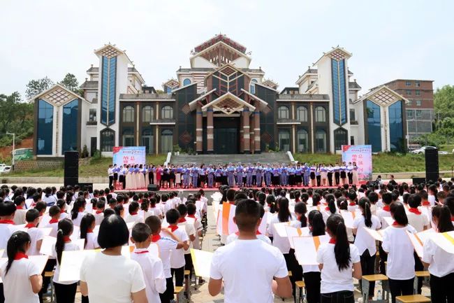 纳雍市人口多少人_纳雍一中图片