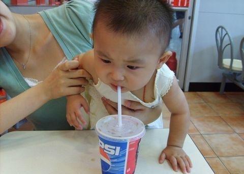                     儿科医生点名3种饮料不能喝，不长个，家长不当回事，都是教训！