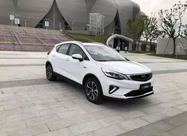 吉利帝豪gs2019款图片 新帝豪gs2019油耗图片