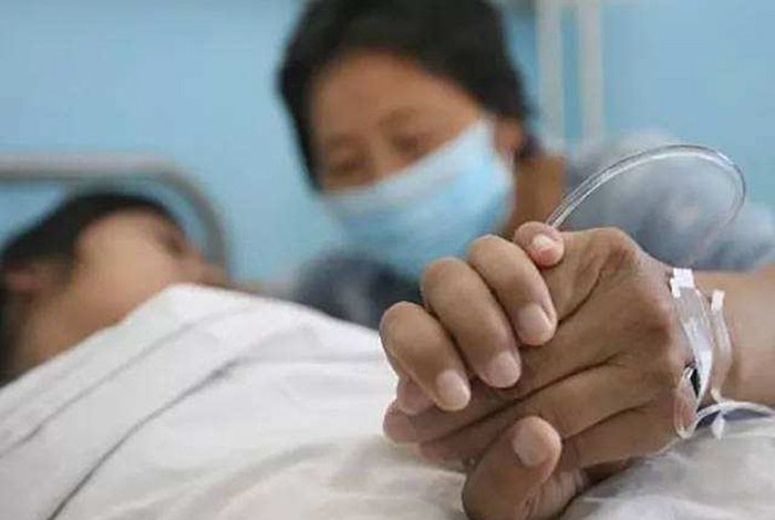                     原创            10岁男孩呕吐腹泻止不住，到医院检查后，才知道是儿童尿毒症