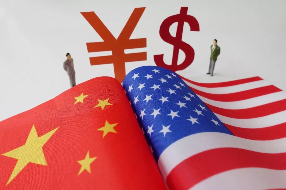 世界经济总量东升西降_国际经济格局东升西降