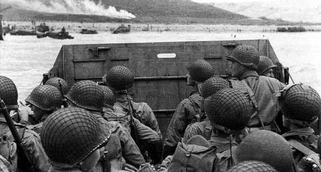 发起了诺曼底登陆作战,由英,美,加拿大等国的盟军部队在奥马哈海滩