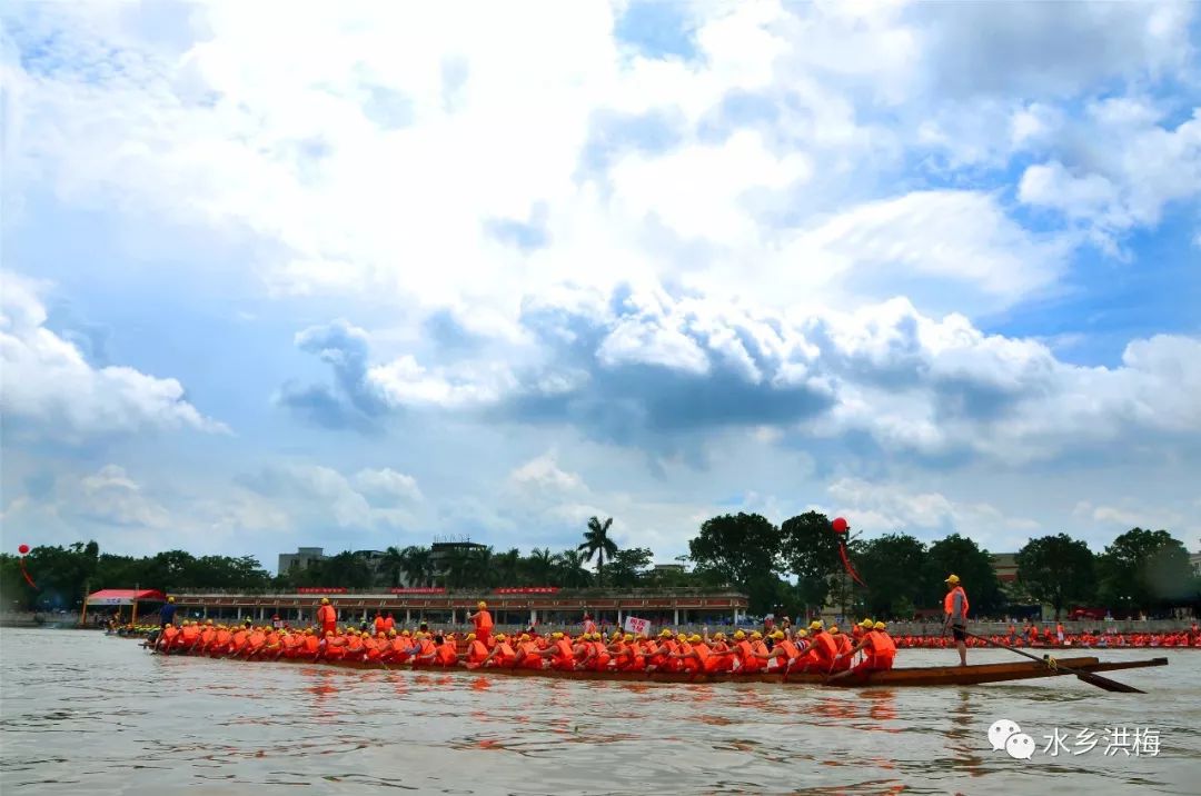 五月初三洪梅龙舟节 游龙趁景迎端午