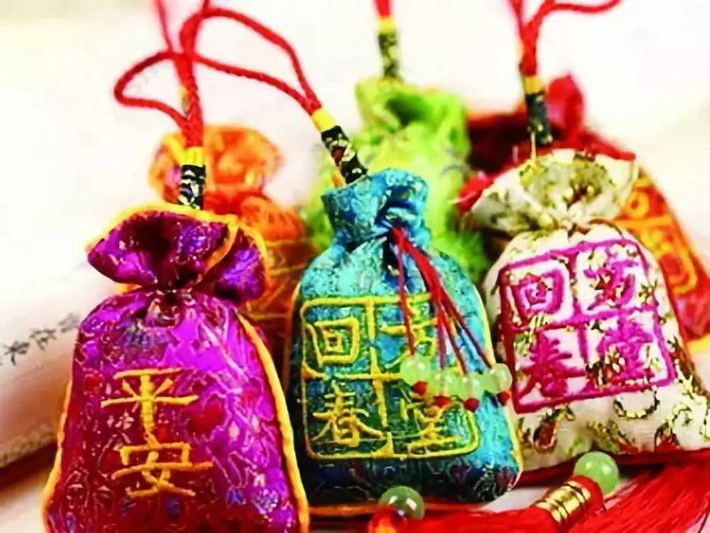 中医香囊的制作方法 abeef681423c43c8be4df50a2728d784.jpeg