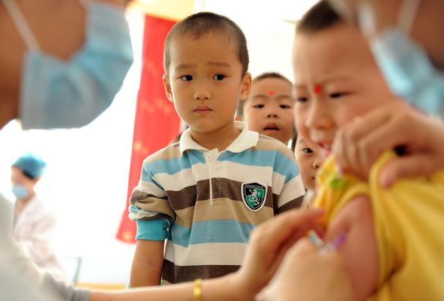                     儿科医生：夏季给娃洗澡，避开3个时间段，不然会破坏娃的免疫力