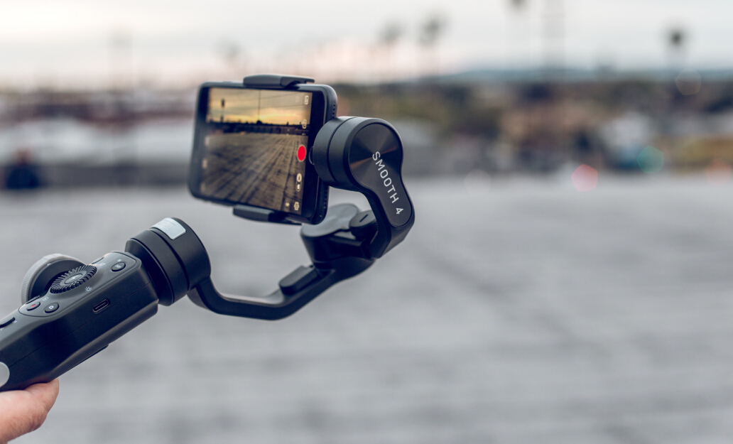 可以用手机拍摄电影吗 bdce578bb6ec48008ad34afd795d7f92.jpeg