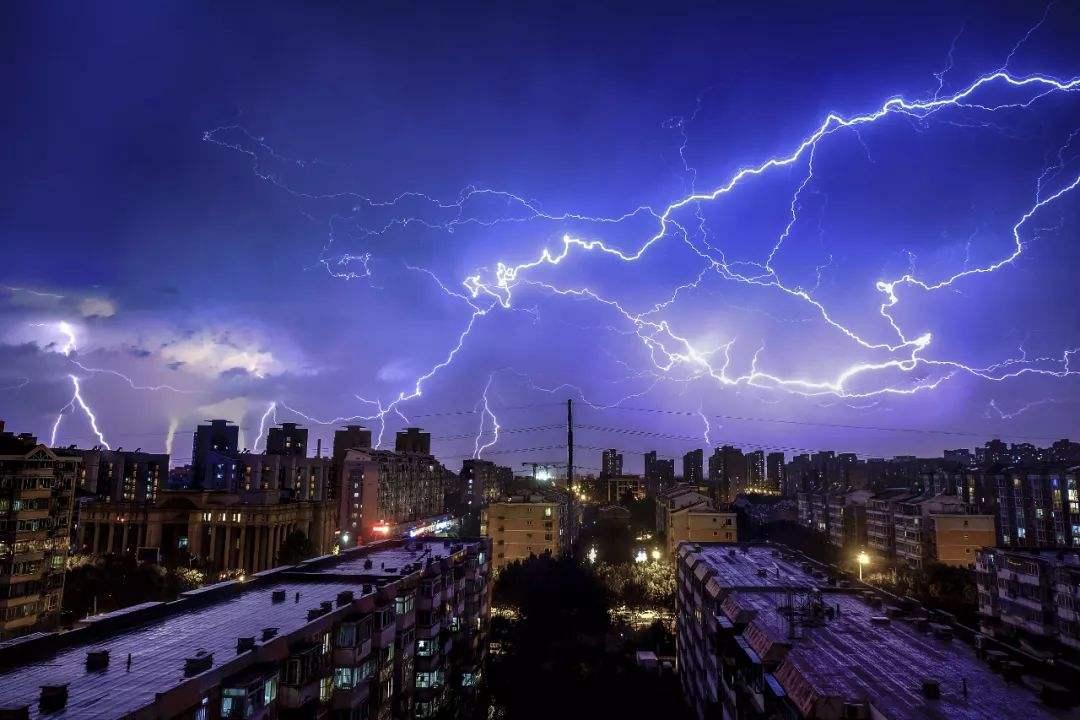 两千零一七年大湾区经济总量约_粤港澳大湾区图片(2)