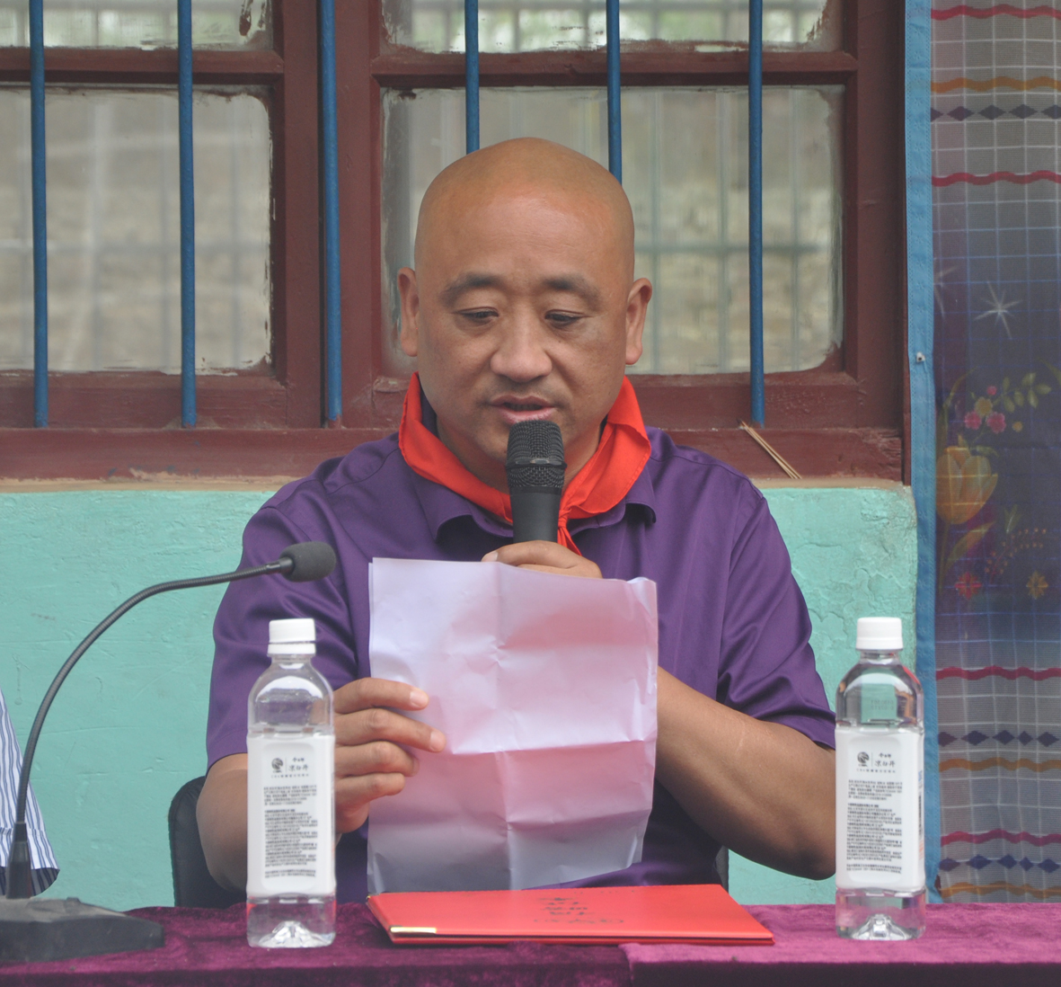 省慈善总会携手爱心企业到原阳县齐街镇刘文寨小学开展捐建公益活动