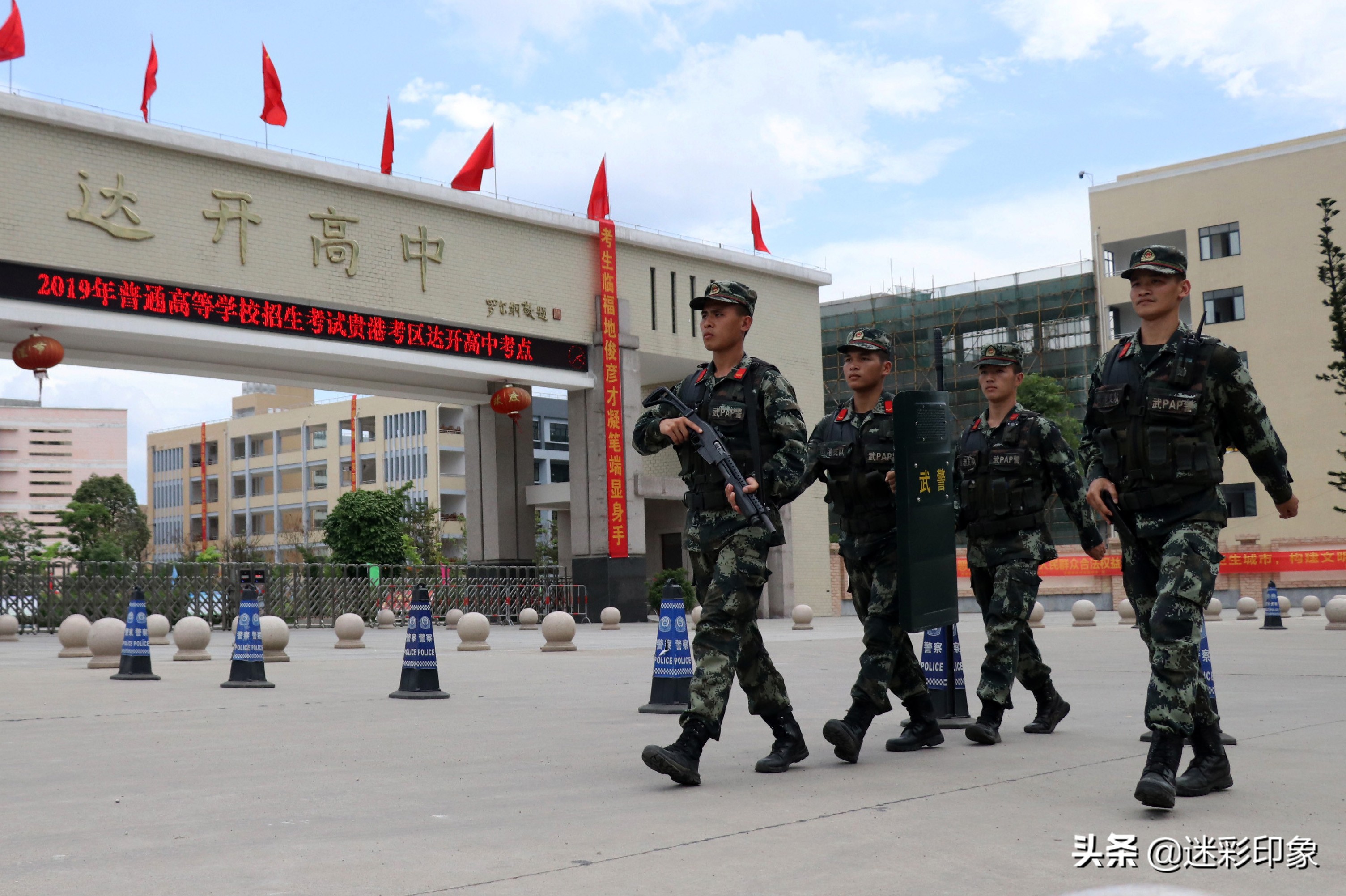广西贵港:端午期间 武警官兵巡逻守护平安