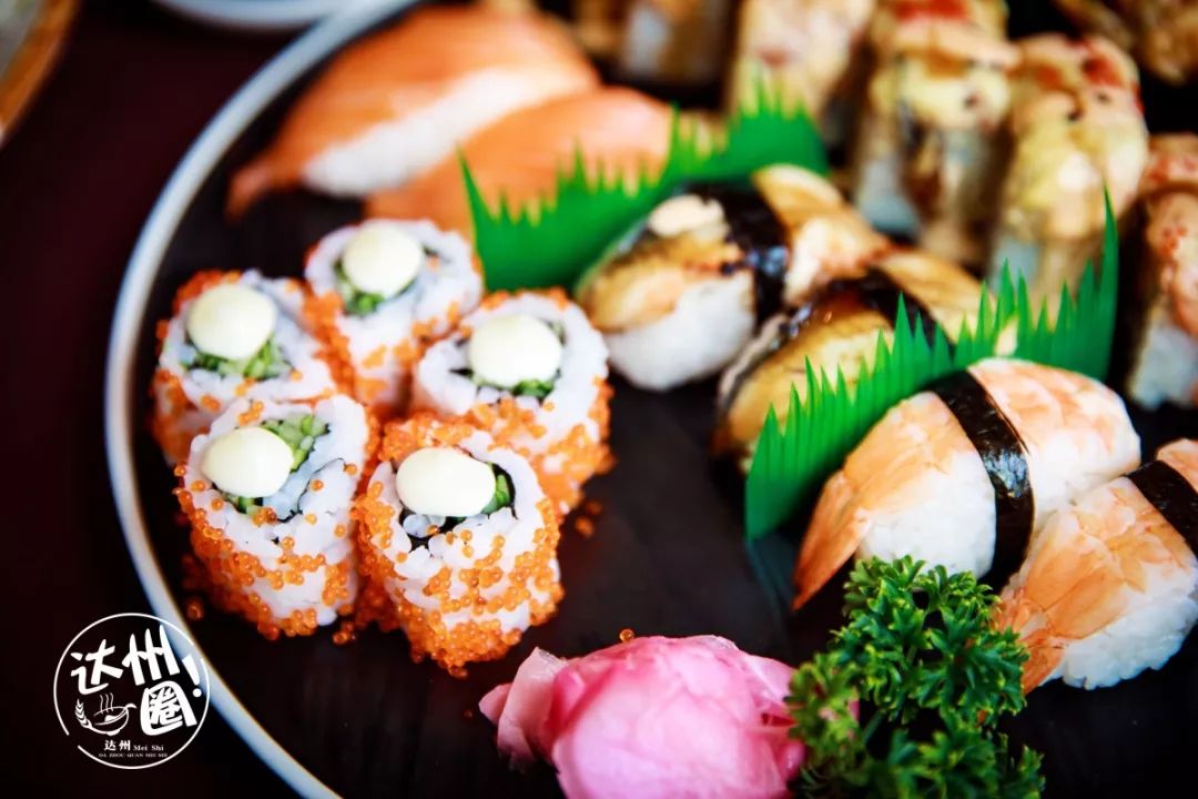 一块烧红的铁板用锤砸猜成语_烧红的铁板(3)