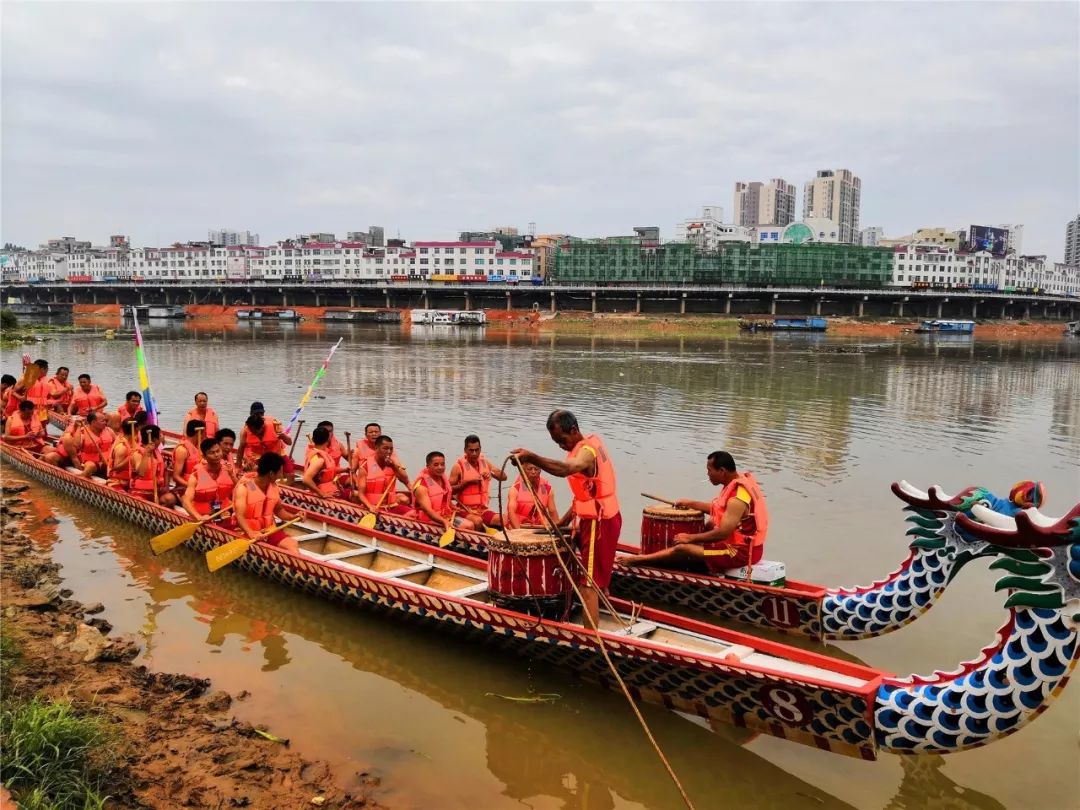 化州有多少人口_罗定在加速 粤西几个人口大市罗定 高州 化州 电白上半年经济(3)