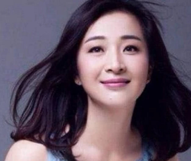 吃吃软饭的,靠着女方家庭才获得了拍戏的机会,对此杜琤似乎也没有否认