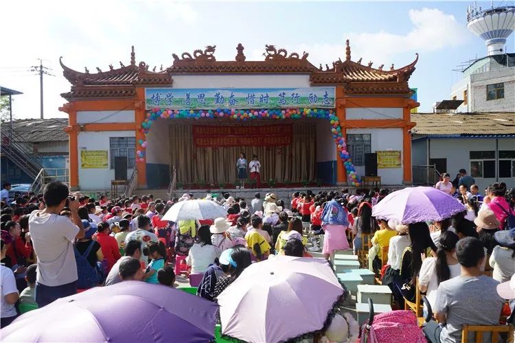 官渡区鸣泉社区弘扬端午文化 竹园学校师生诵读经典传递浓情粽香!