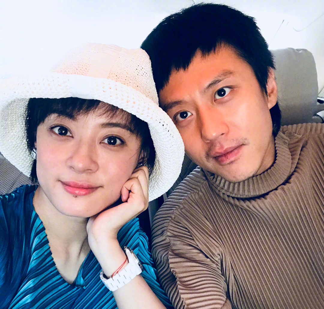 邓超孙俪、张智霖袁咏仪同天庆祝结婚纪念日 - 360娱乐，你开心就好