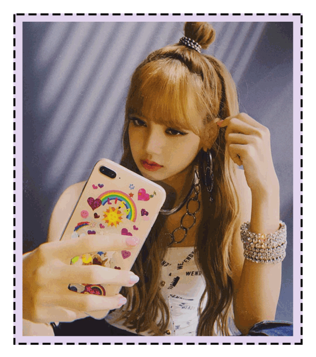 连女明星们都喜欢 用手机 对镜自拍的方式来晒穿搭了 宋妍霏,lisa