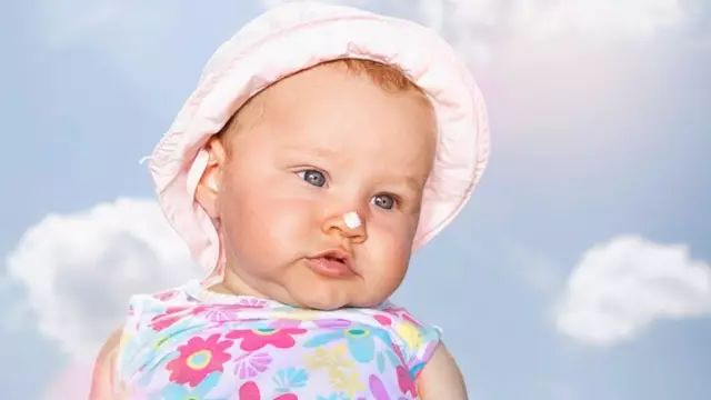                     自用3年的儿童防晒霜，安全有效，儿童、孕妇、哺乳期都可以用