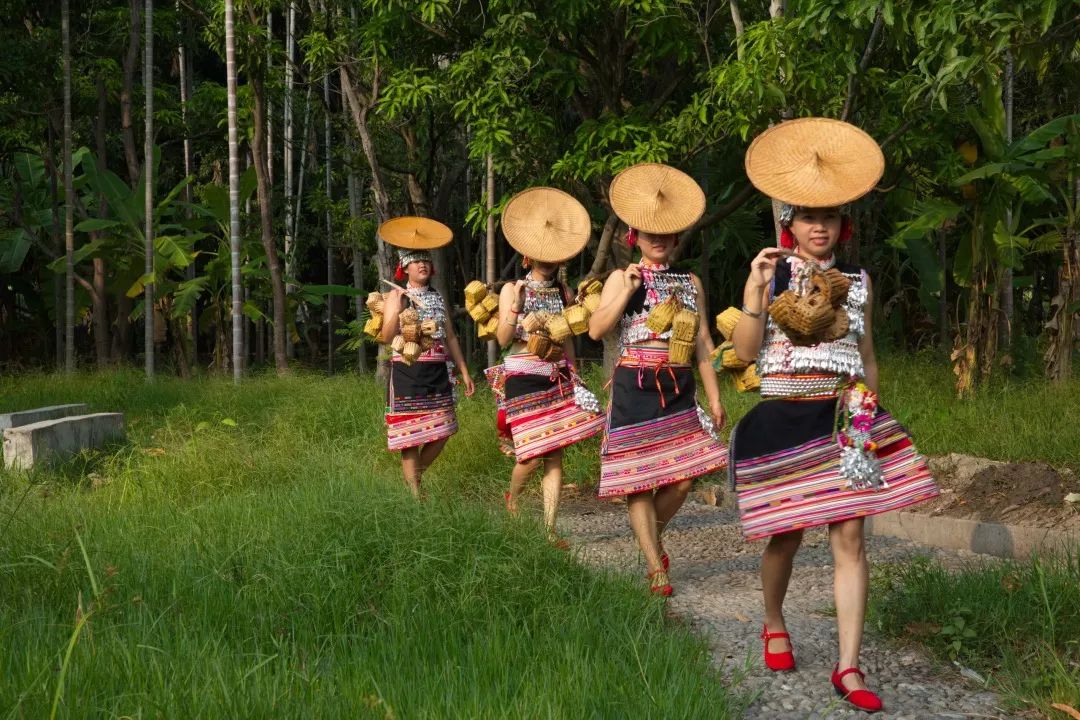 直播预告丨6月7日930七彩云带你逛2019中国元江傣族五月花街节