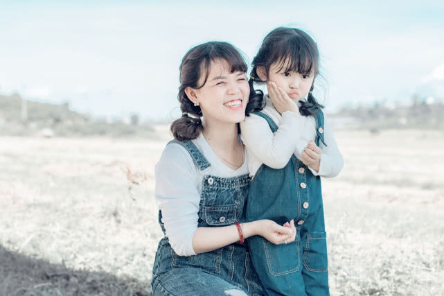                     原创            爸妈身上这3个地方越大，越容易遗传给子女，你家是这样吗