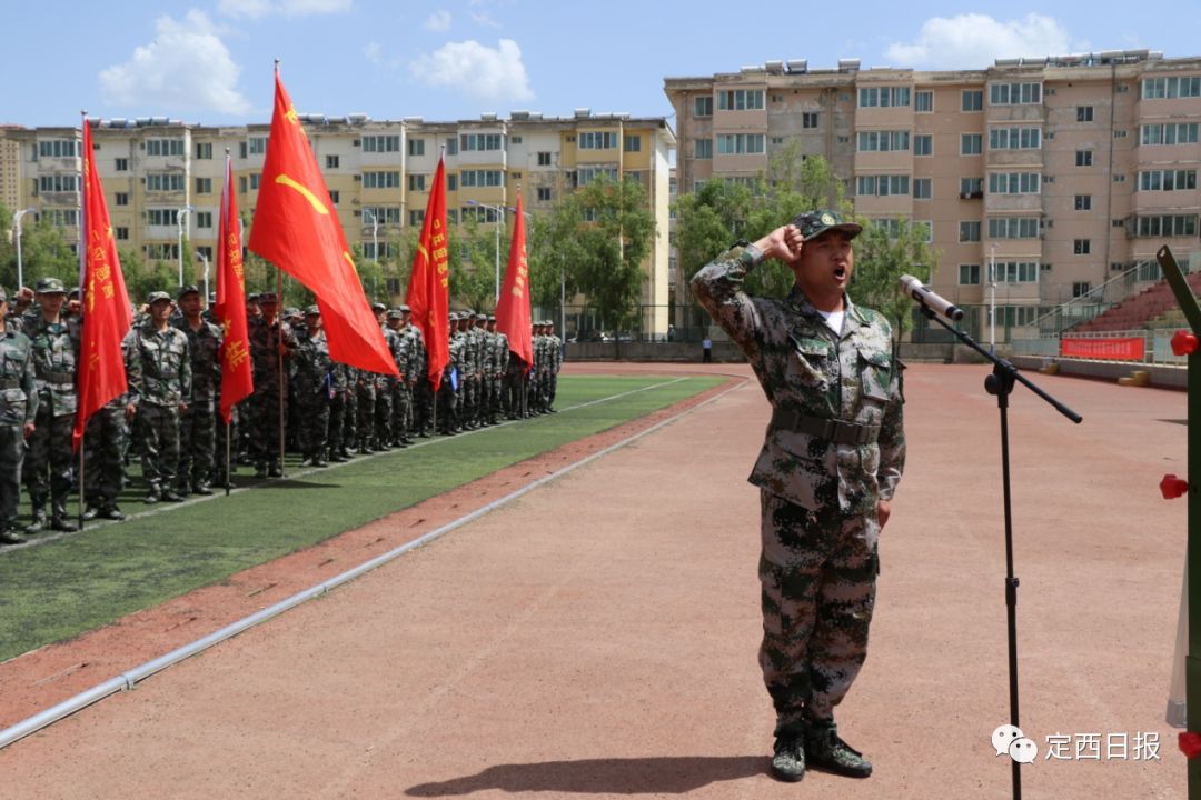 我市民兵应急营集合点验,快来一睹民兵们的飒爽英姿吧