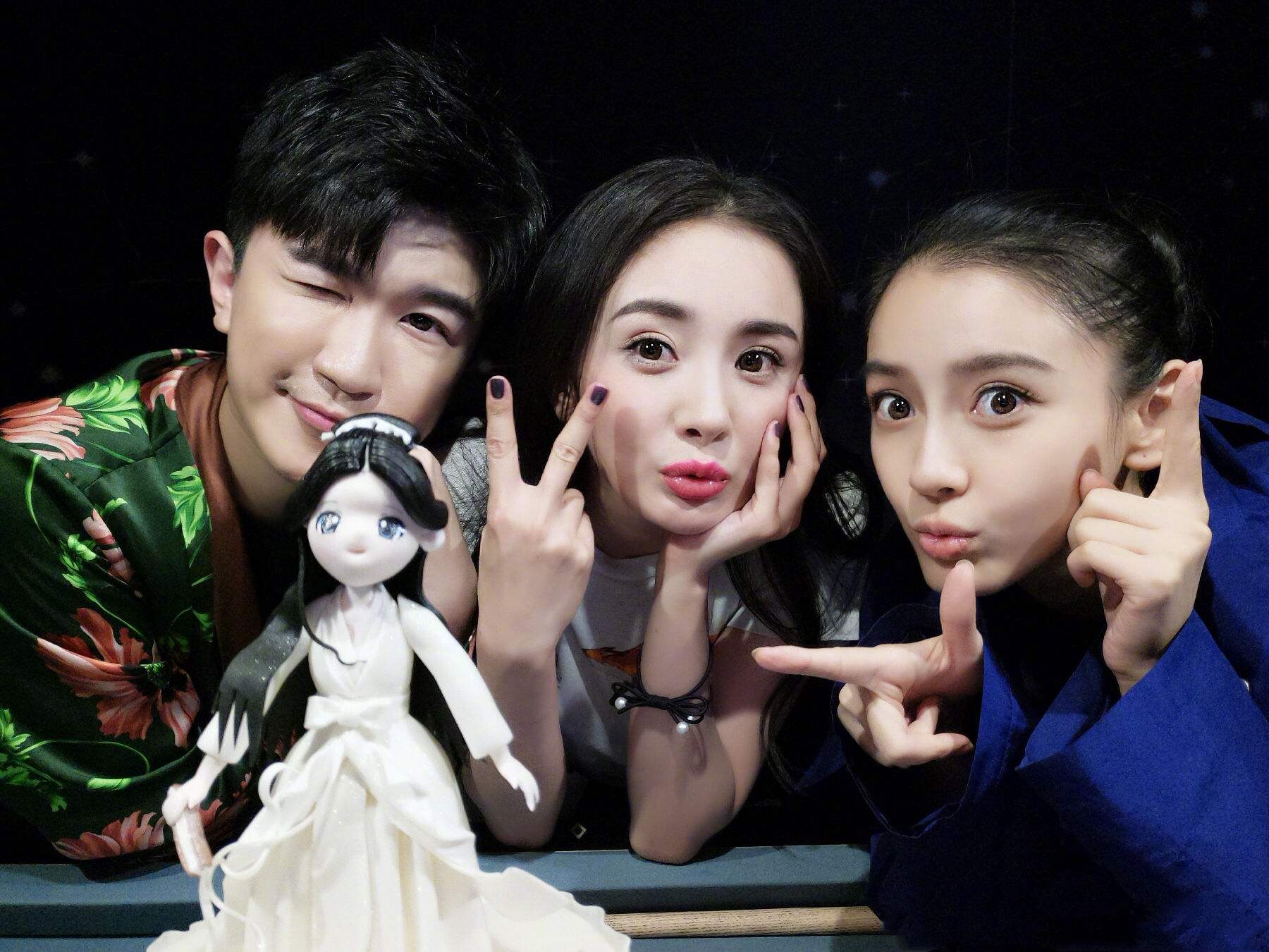 如何成为明星的粉丝团成员 d5438c6902134925a15f2d833266d31f.jpeg