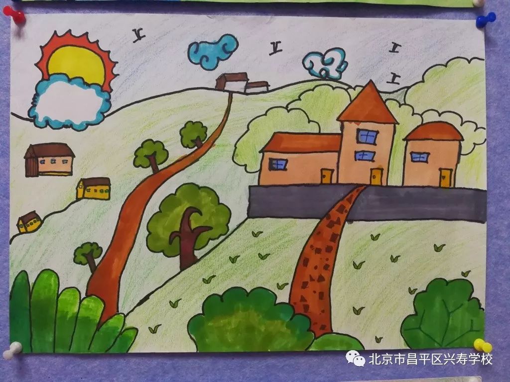 三:画春天在校园里,在班级的花箱中,学生们亲手种下自己喜爱的花花