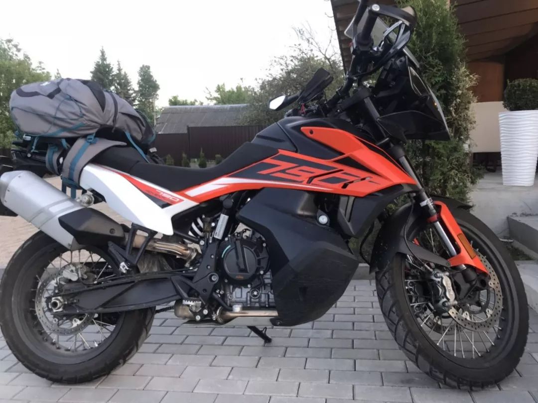 极地冒险的毕业旅行骑着ktm790adv独闯北冰洋