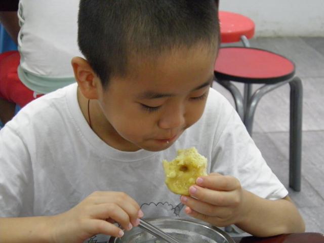                     儿科医生点名3种早餐娃别吃，难长个，家长还不当回事？都是教训