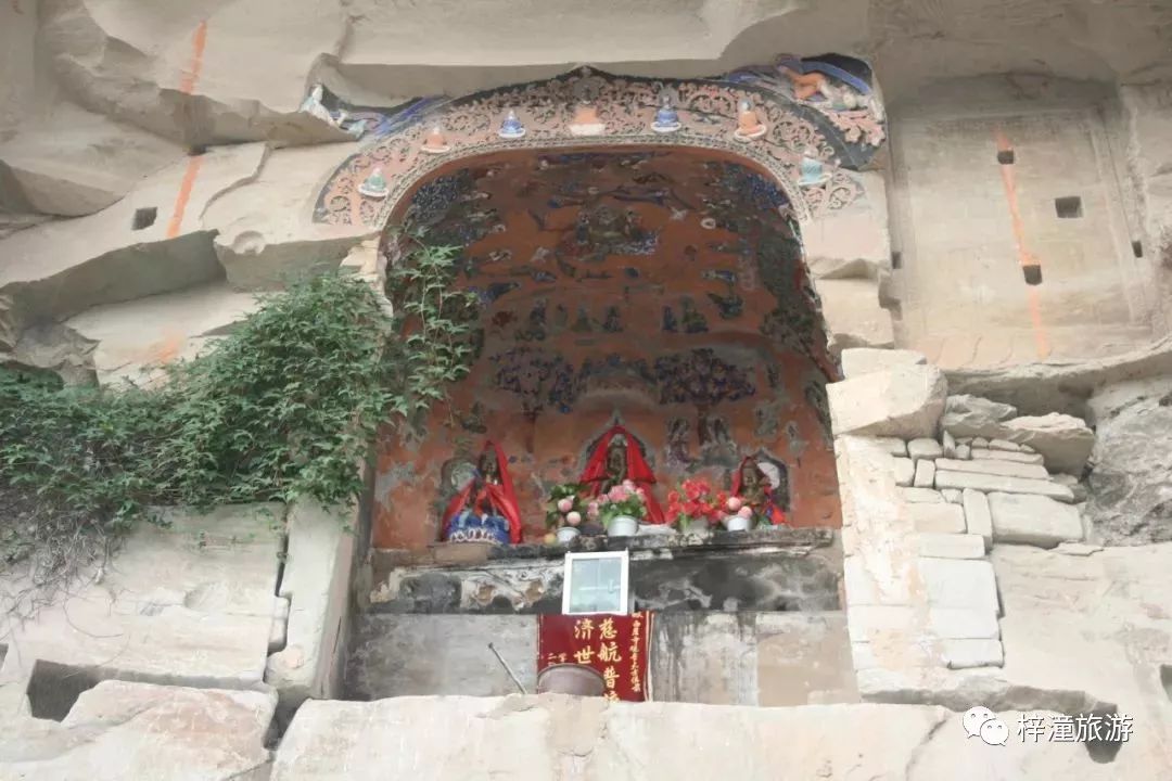 沿途而下,可以到达著有梓潼八景之一的西岩烟雨的西岩寺.