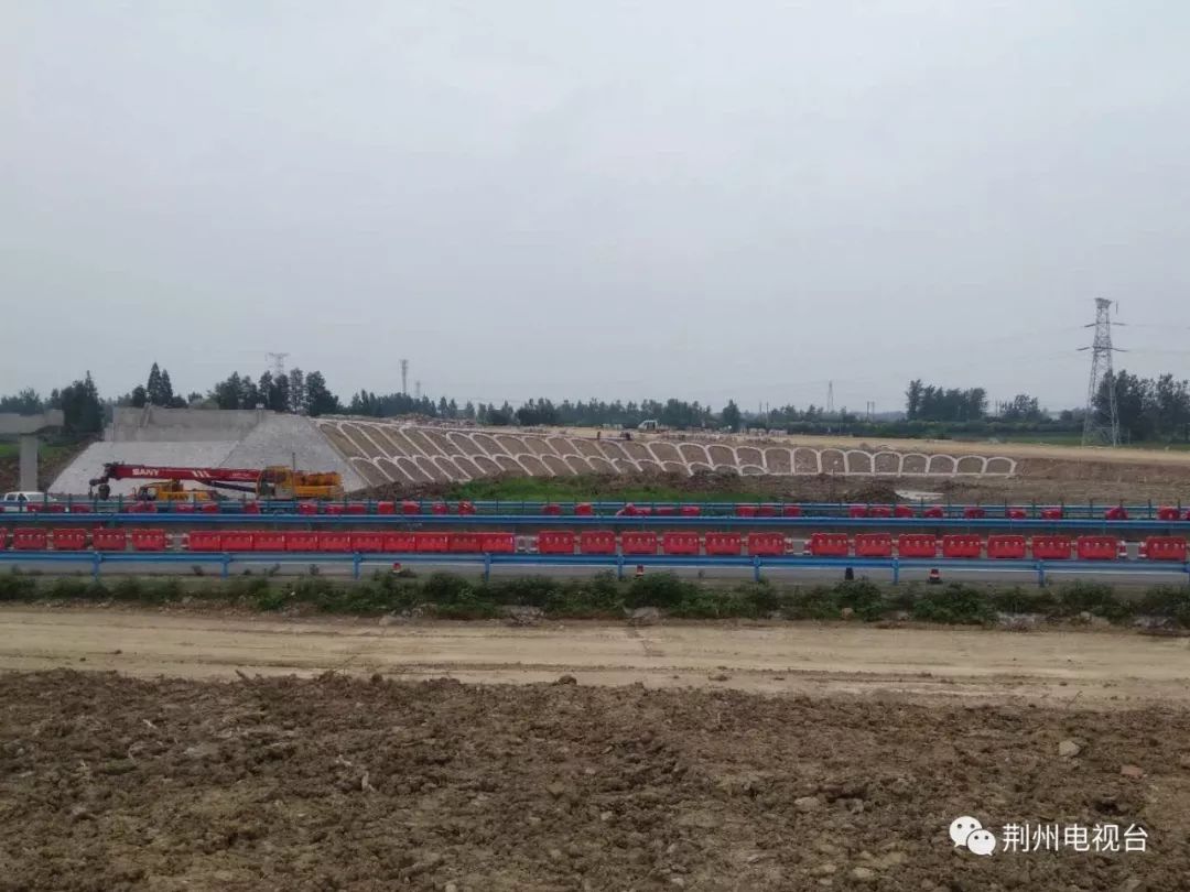 沙市和荆州gdp_荆州沙市机场实景图(3)
