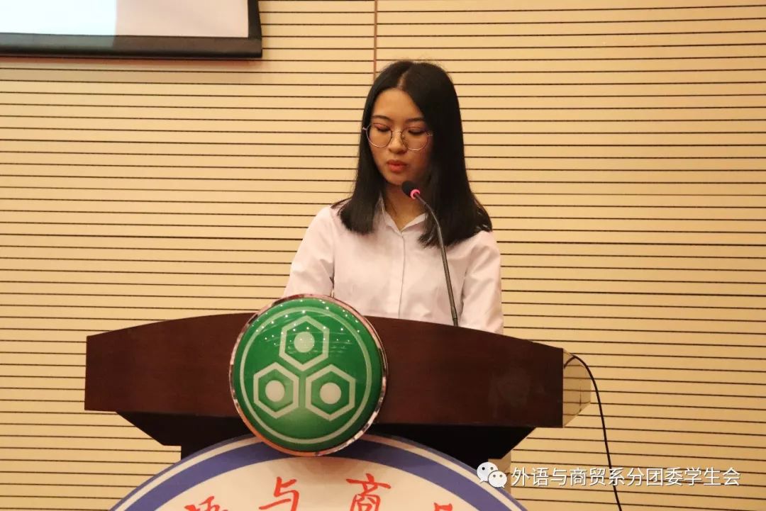 亮 进行演讲组织部部长候选人李建权 进行演讲组织部部长候选人邱晓薇