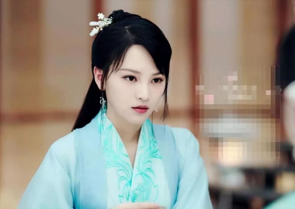 最让阿美惊艳的不是张雪迎饰演的荣乐,而是黄灿灿饰演的沉鱼.