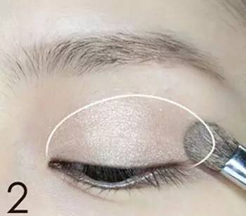 如何让眼睛更黑 9ed6b8bb6dd24a7e95c51f1c6551522f.jpeg