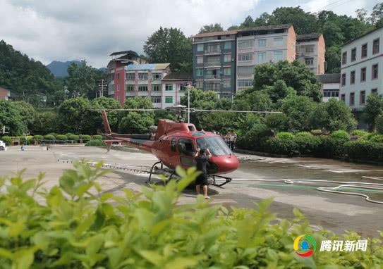 垫江县裴兴镇启用飞机防治森林病虫害工作