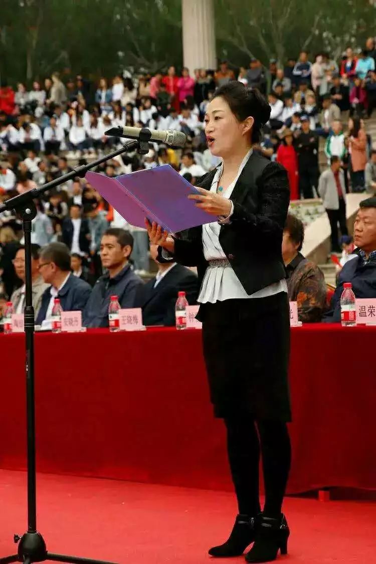 市委常委,宣传部长何晶致辞