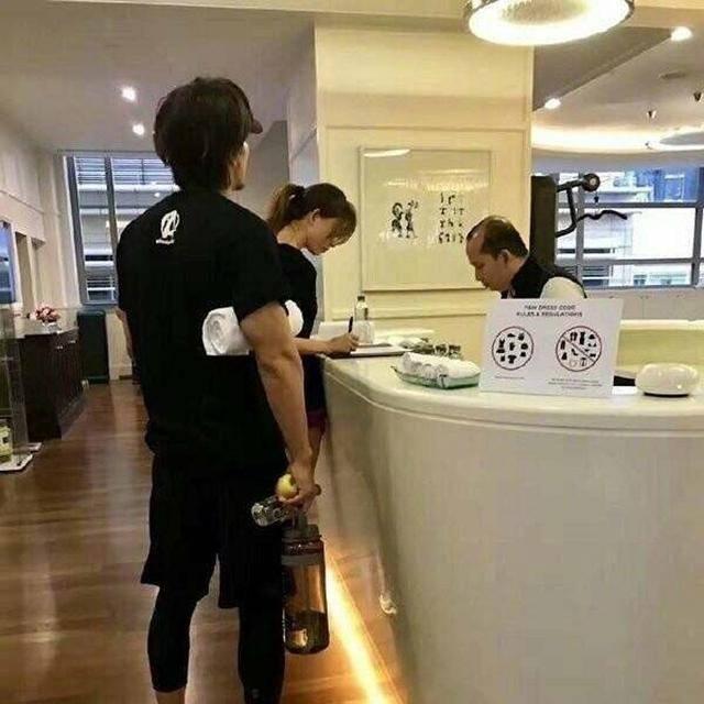 林志玲婚后言承旭首现身!孤寂背影现落寞,大方祝福只是装坚强?