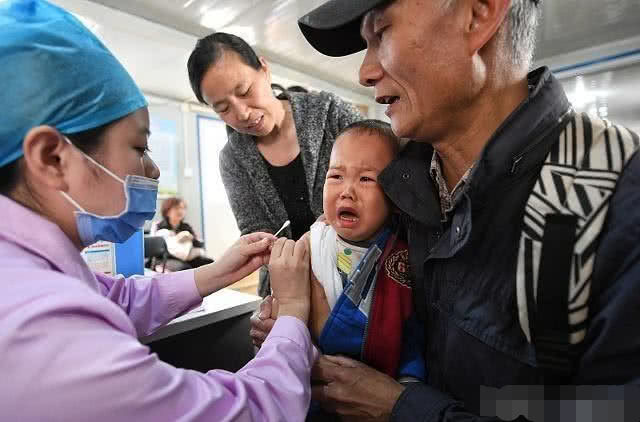                     自费疫苗该不该给孩子打？4种疫苗，再贵也要给孩子打