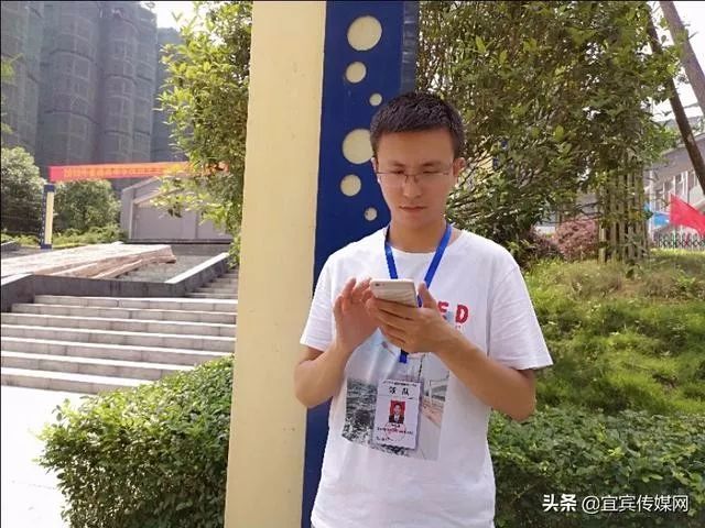 太准了!宜宾中学老师最后一课抒情,竟神奇撞题今年高考作文题目