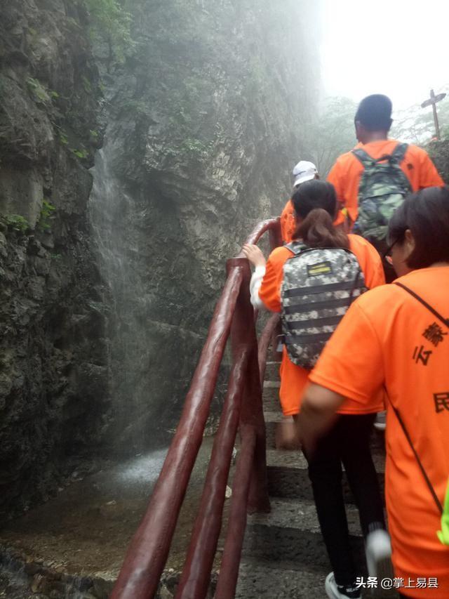 美丽的易县云蒙山_瀑布