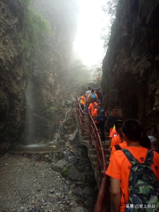 美丽的易县云蒙山_瀑布