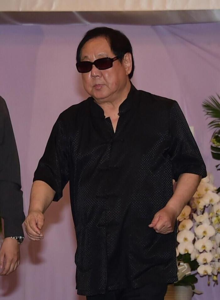 80岁马如龙因肺腺癌病逝 外孙刚车祸去世 遗孀抚养9个孩子压力大