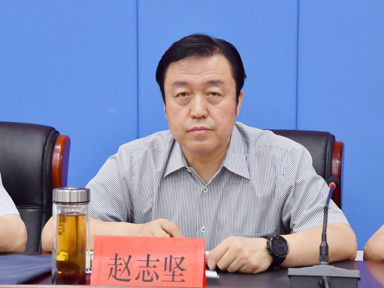 忻州市市长郑连生要求,要加强政府自身建设,把忻州政府系统打造成