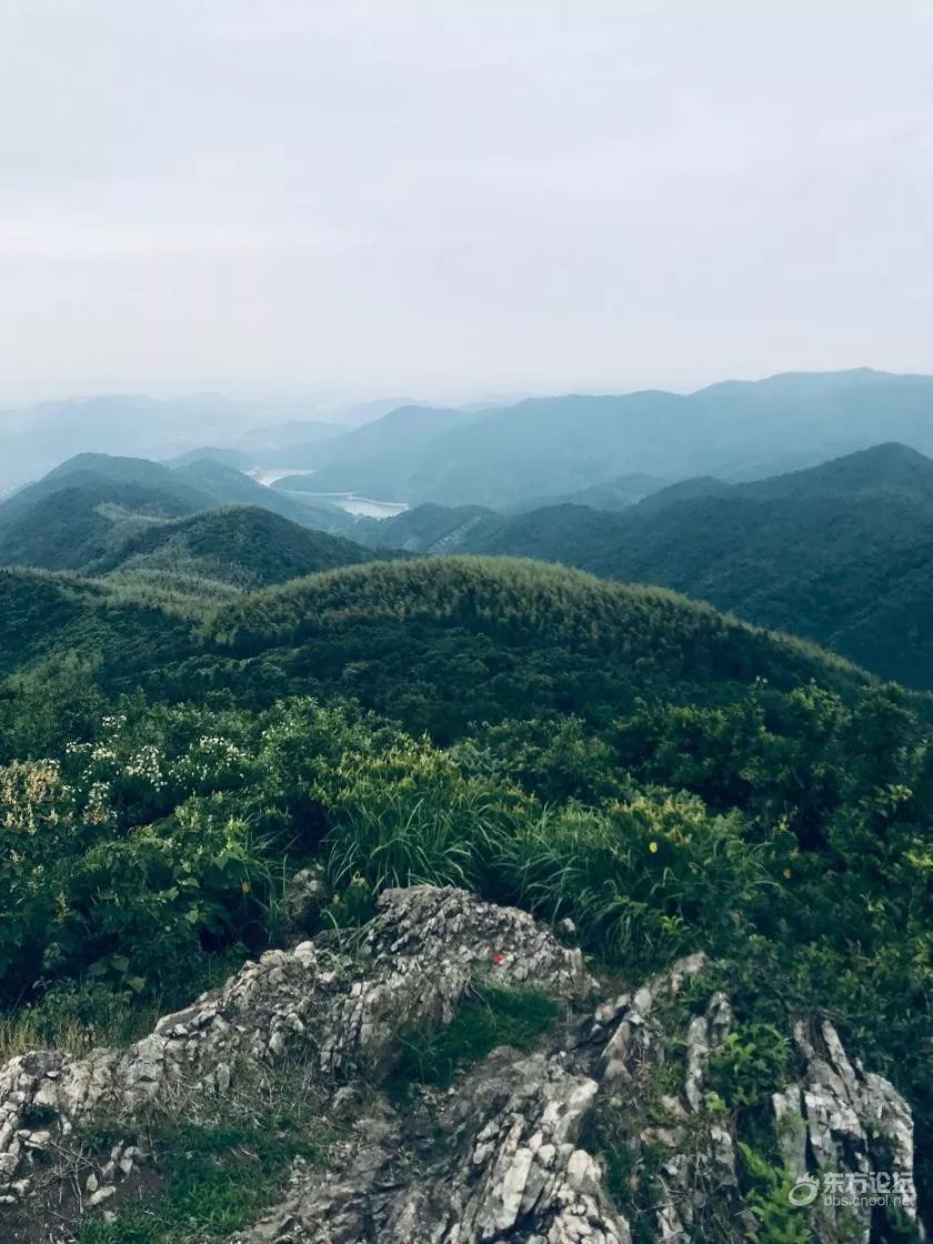 充实这位宁波小哥端午假期骑上慈溪第一高峰