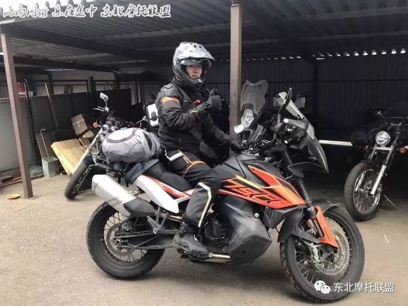 极地冒险的毕业旅行!骑着ktm 790 adv独闯北冰洋