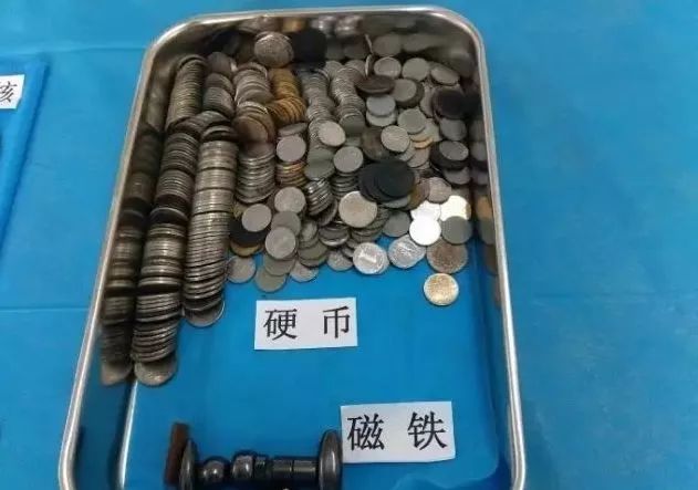                     女童身体发出阵阵臭味，一查下体竟塞入这么多异物…