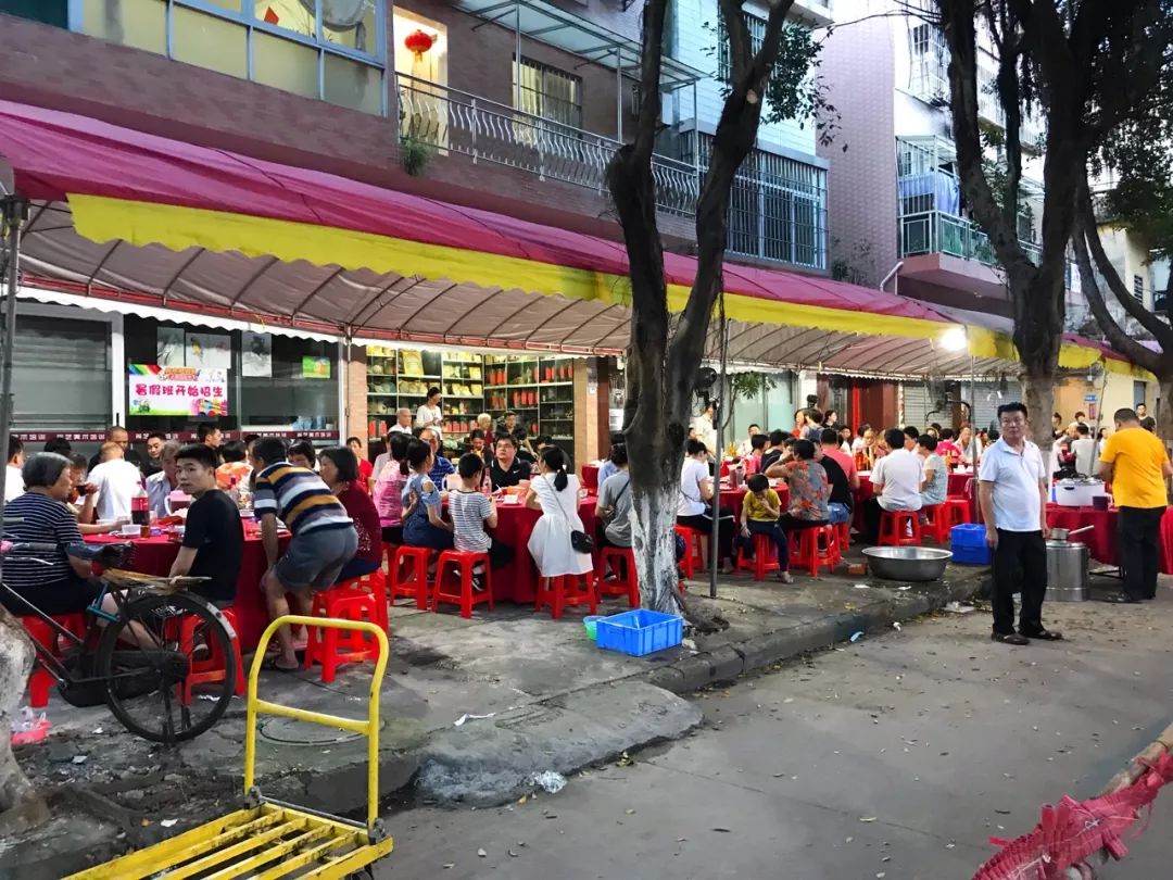 去了趟顺德见识了一场火热的龙船宴