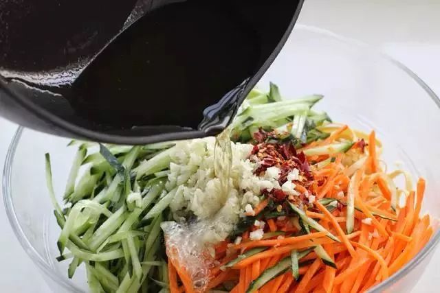 炒什么菜不适合放酱油 b8cd06cac6d349af8837d08d15870847.jpeg