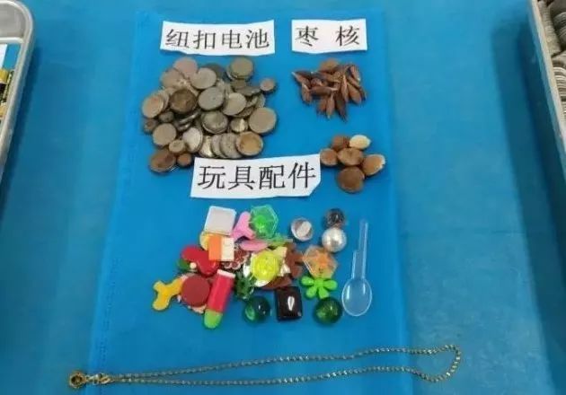                     女童身体发出阵阵臭味，一查下体竟塞入这么多异物…