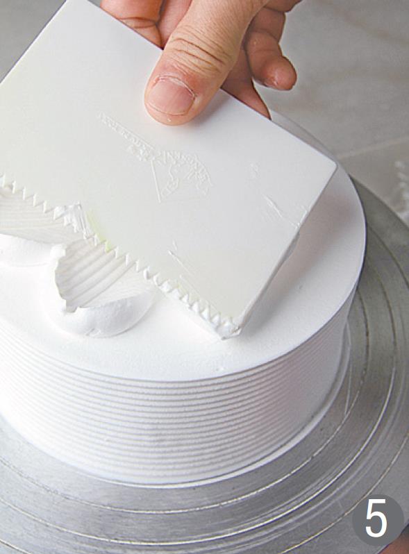 如何抹奶油光滑 bc51977e40344bf98dd417accf59e056.jpeg